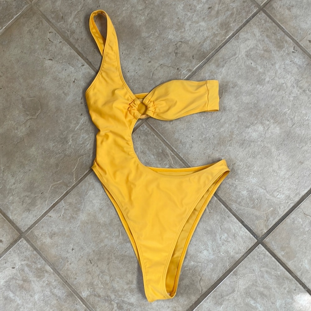 One piece cut out swim suit
